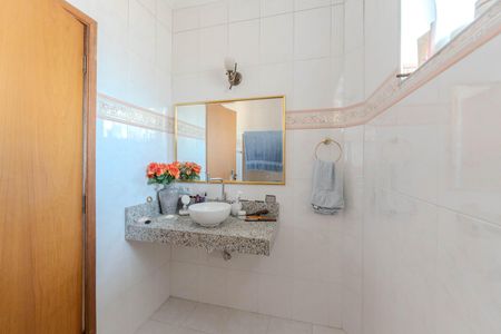 Apartamento à venda com 96m², 3 quartos e sem vaga Apartamento à venda com 96m², 3 quartos e sem vagaBanheiro