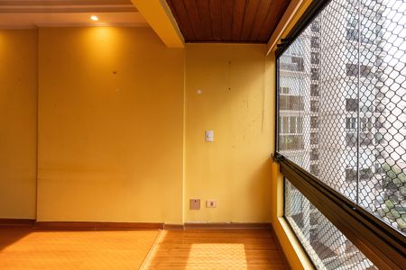 Apartamento para alugar com 88m², 3 quartos e 1 vaga Apartamento para alugar com 88m², 3 quartos e 1 vagaVaranda
