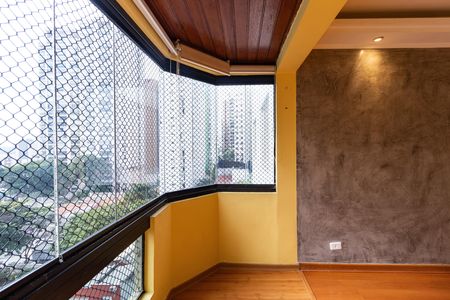 Apartamento para alugar com 88m², 3 quartos e 1 vaga Apartamento para alugar com 88m², 3 quartos e 1 vagaVaranda