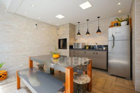 Casa à venda com 3 quartos, 154m² em Vila Cordeiro, São Paulo