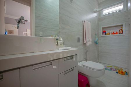 Casa à venda com 3 quartos, 154m² em Vila Cordeiro, São Paulo