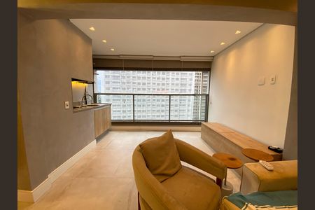 Apartamento à venda com 79m², 2 quartos e 1 vaga Apartamento à venda com 79m², 2 quartos e 1 vagaVaranda