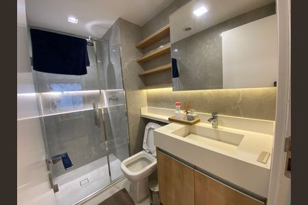 Apartamento à venda com 79m², 2 quartos e 1 vaga Apartamento à venda com 79m², 2 quartos e 1 vagaBanheiro