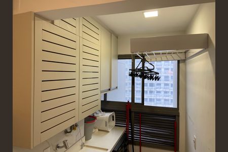 Apartamento à venda com 79m², 2 quartos e 1 vaga Apartamento à venda com 79m², 2 quartos e 1 vagaÁrea de Serviço
