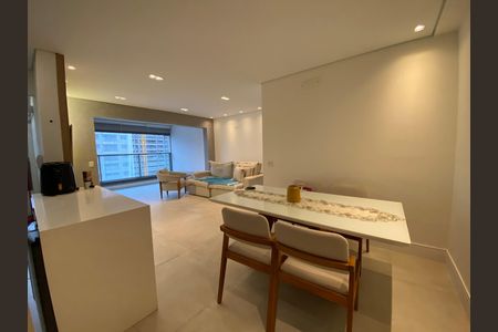 Apartamento à venda com 79m², 2 quartos e 1 vaga Apartamento à venda com 79m², 2 quartos e 1 vagaSala
