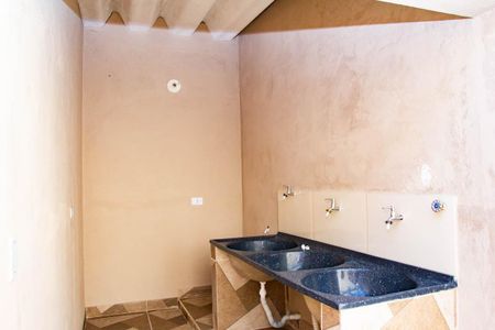 Casa para alugar com 40m², 1 quarto e sem vaga