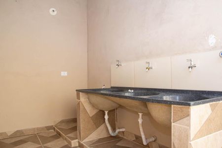 Casa para alugar com 40m², 1 quarto e sem vaga