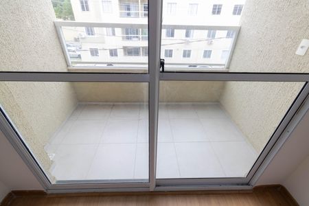 Varanda de apartamento para alugar com 2 quartos, 42m² em Inhoaíba, Rio de Janeiro