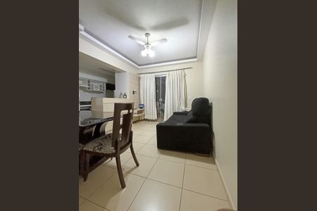 Sala de apartamento para alugar com 2 quartos, 65m² em Jardim Goiás, Goiânia