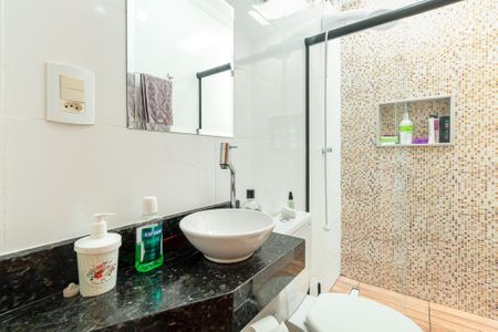 Casa à venda com 96m², 3 quartos e 3 vagas