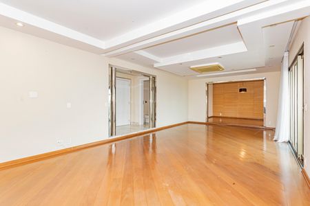 Apartamento à venda com 280m², 8 quartos e 4 vagas