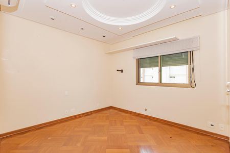 Apartamento à venda com 280m², 8 quartos e 4 vagas