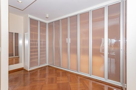 Apartamento à venda com 280m², 8 quartos e 4 vagas
