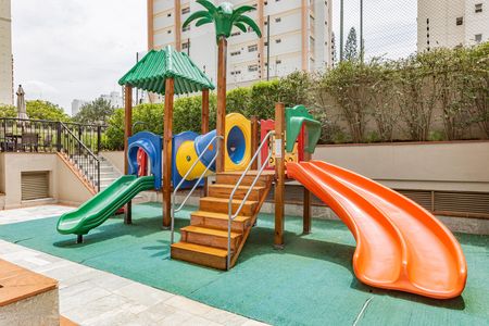 Apartamento à venda com 280m², 8 quartos e 4 vagas