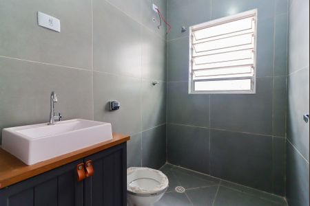 Casa à venda com 129m², 2 quartos e 2 vagas Casa à venda com 129m², 2 quartos e 2 vagas04banheiros001.JPG