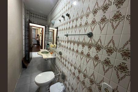 Apartamento para alugar com 138m², 3 quartos e 1 vaga Apartamento para alugar com 138m², 3 quartos e 1 vagaBanheiro 2