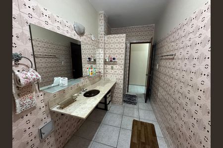 Apartamento para alugar com 138m², 3 quartos e 1 vaga Apartamento para alugar com 138m², 3 quartos e 1 vagaBanheiro 1