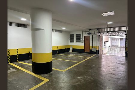 Apartamento para alugar com 138m², 3 quartos e 1 vaga Apartamento para alugar com 138m², 3 quartos e 1 vagaGaragem