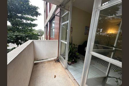 Apartamento para alugar com 138m², 3 quartos e 1 vaga Apartamento para alugar com 138m², 3 quartos e 1 vagaVaranda da Sala