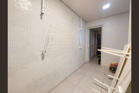 Casa de condomínio para alugar com 431m², 4 quartos e 4 vagasÁrea de Serviço