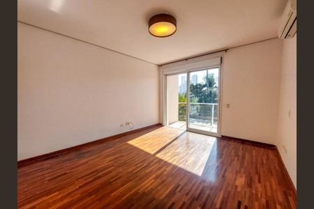 Casa de condomínio para alugar com 431m², 4 quartos e 4 vagasSuíte 3