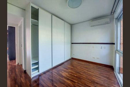 Casa de condomínio para alugar com 431m², 4 quartos e 4 vagasSuíte 2