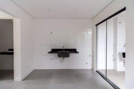 Casa à venda com 6 quartos, 145m² em Vila Monte Alegre, São Paulo