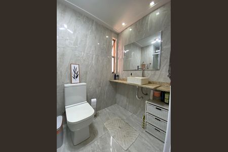 Apartamento à venda com 64m², 2 quartos e 1 vaga Apartamento à venda com 64m², 2 quartos e 1 vagaBanheiro