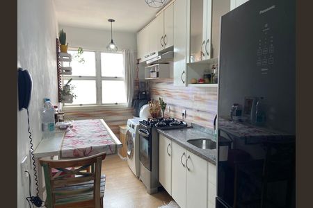 Apartamento à venda com 64m², 2 quartos e 1 vaga Apartamento à venda com 64m², 2 quartos e 1 vagaCozinha
