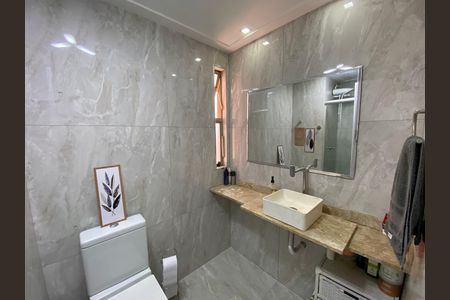 Apartamento à venda com 64m², 2 quartos e 1 vaga Apartamento à venda com 64m², 2 quartos e 1 vagaBanheiro