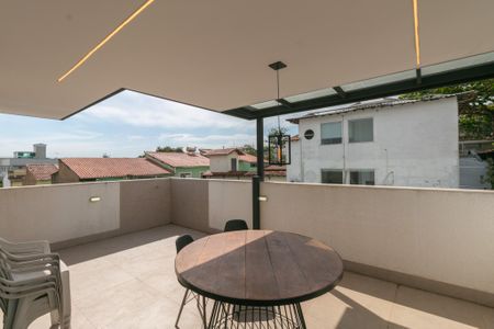 Apartamento para alugar com 98m², 2 quartos e 1 vaga