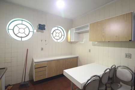 Casa para alugar com 200m², 4 quartos e 3 vagasCozinha