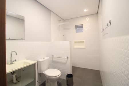 Casa para alugar com 200m², 4 quartos e 3 vagasBanheiro da suítre 1