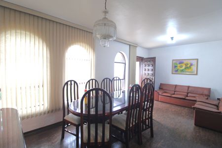 Sala de casa para alugar com 4 quartos, 200m² em Jardim Ipanema (zona Sul), São Paulo