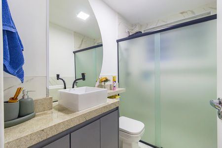 Apartamento à venda com 84m², 3 quartos e 1 vaga Apartamento à venda com 84m², 3 quartos e 1 vagaBanheiro