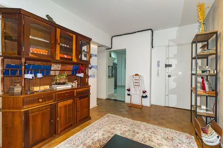 Apartamento à venda com 84m², 3 quartos e 1 vaga Apartamento à venda com 84m², 3 quartos e 1 vagaSala