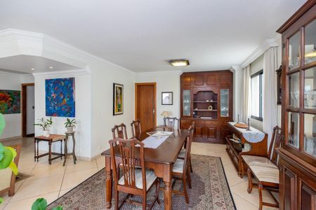 Apartamento à venda com 162m², 6 quartos e 3 vagas