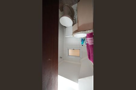Casa para alugar com 165m², 2 quartos e 2 vagasBanheiro Social