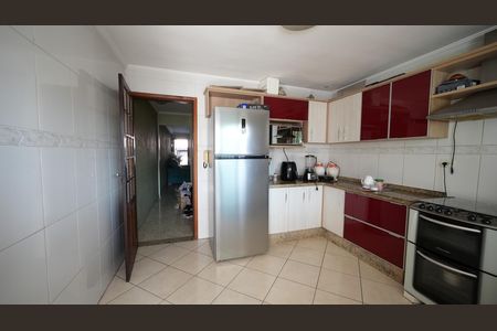 Casa para alugar com 165m², 2 quartos e 2 vagasCozinha