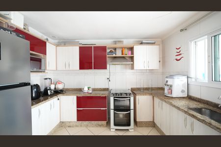 Casa para alugar com 165m², 2 quartos e 2 vagasCozinha