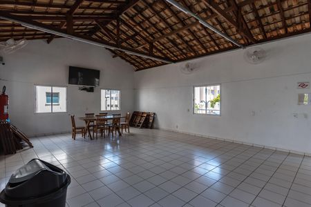 Apartamento para alugar com 45m², 2 quartos e 1 vaga Apartamento para alugar com 45m², 2 quartos e 1 vagaÁrea comum - Salão de festas