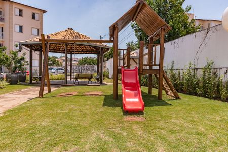 Apartamento para alugar com 45m², 2 quartos e 1 vaga Apartamento para alugar com 45m², 2 quartos e 1 vagaÁrea comum - Playground