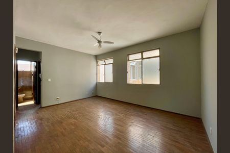 Apartamento para alugar com 70m², 2 quartos e 1 vaga
