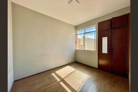Apartamento para alugar com 70m², 2 quartos e 1 vaga