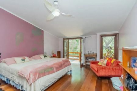 Casa à venda com 306m², 3 quartos e 10 vagas