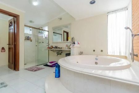 Casa à venda com 306m², 3 quartos e 10 vagas