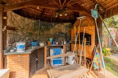 Casa à venda com 306m², 3 quartos e 10 vagas