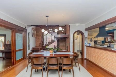 Casa à venda com 3 quartos, 306m² em Cidade Dutra, São Paulo