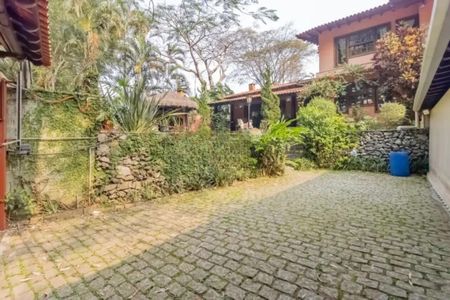 Casa à venda com 306m², 3 quartos e 10 vagas