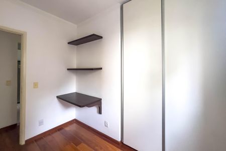 Apartamento à venda com 64m², 2 quartos e 2 vagasQuarto 2